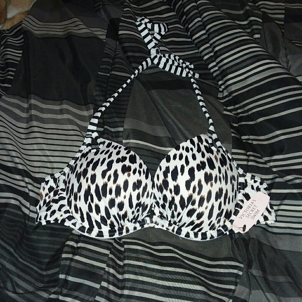 SOLD Victoria's Secret Bikini Top - Picture 1 of 2